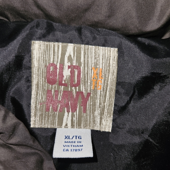 Old Navy Feathered Down Vest - Picture 3 of 4